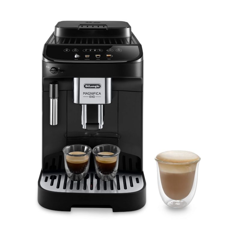 Machine à café automatique De'Longhi Magnifica Evo sur fond blanc